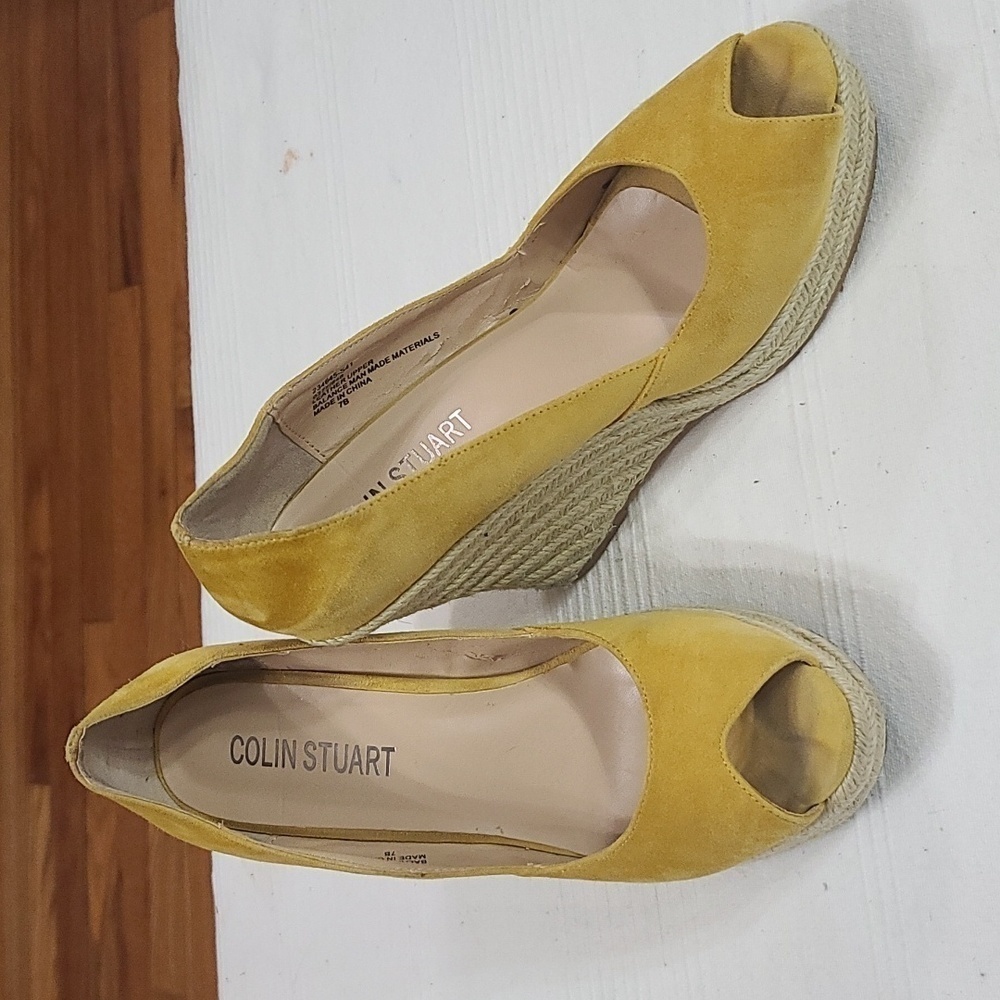 Colin Stuart Womens‎ Wedge Espadrilles Pumps Shoes Golden Suede Sz 7B GUC READ